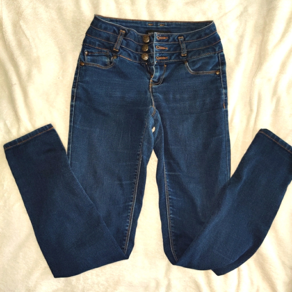 NWOT Sexy High Waist Dark Blue Button Pants Jeans Skinny Small Size 1 and 2